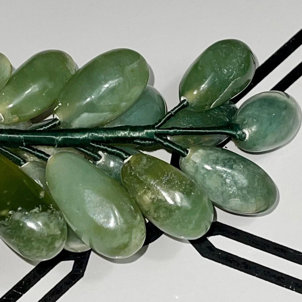 Chinese Green Stone Grapes w/ Carved Jade‎ Leaves Fruit MCM Midcentury VTG
